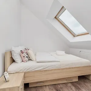  Apartament Semaforowa Modern By Renters