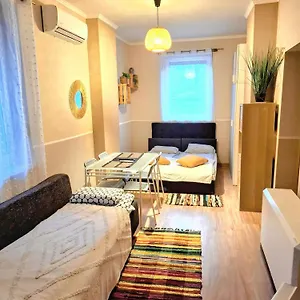  Apartament Night Host Trzebnicka 56 Free Parking